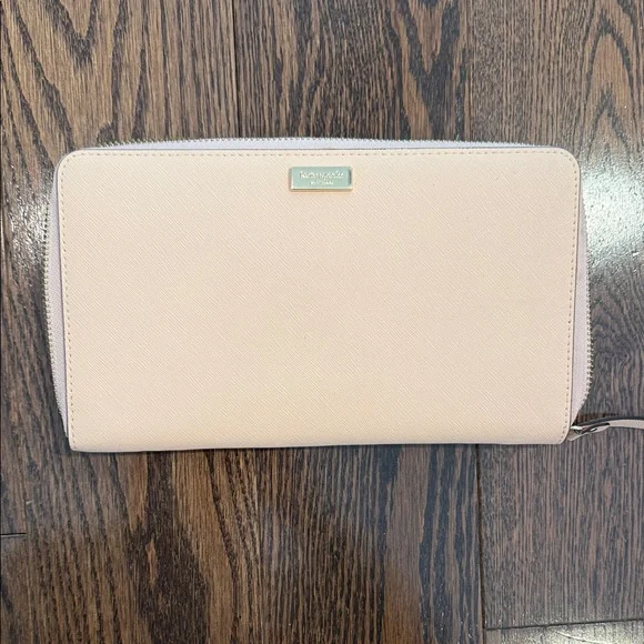 Kate Spade Loght Pink Wallet - Picture 3 of 11